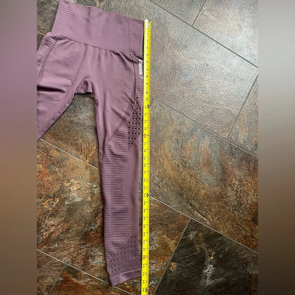 Women’s Gymshark purple seamless energy hi rise ribbed leggings. Size XS/Small - Picture 13 of 14